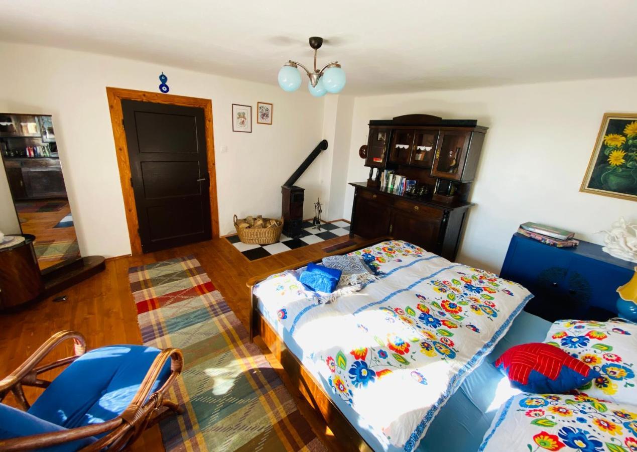 Libling Ruzovy Guest House บันสกา ชีอาว์นีซา ภายนอก รูปภาพ