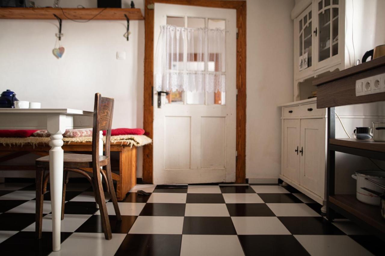 Libling Ruzovy Guest House บันสกา ชีอาว์นีซา ภายนอก รูปภาพ